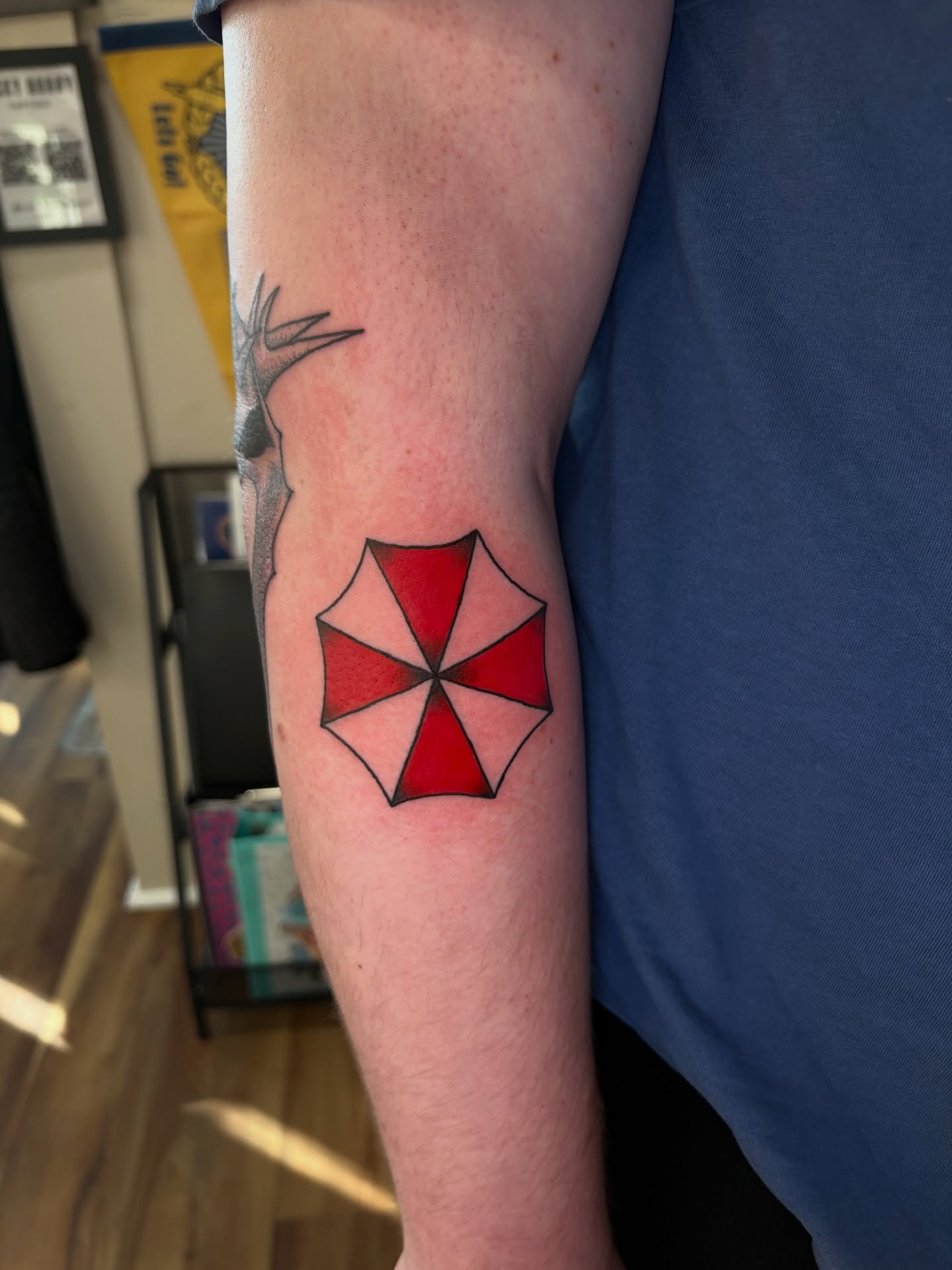 Umbrella Emblem & Ray