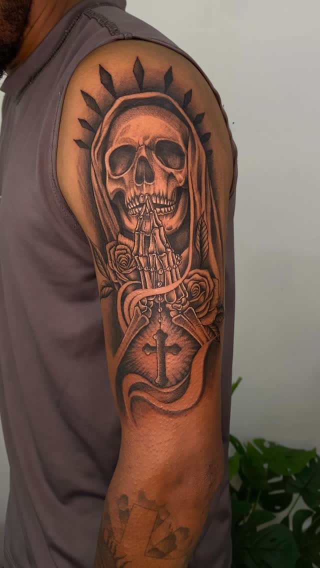Tatuajes de la Santa Muerte: Guía e Ideas Inspiradoras