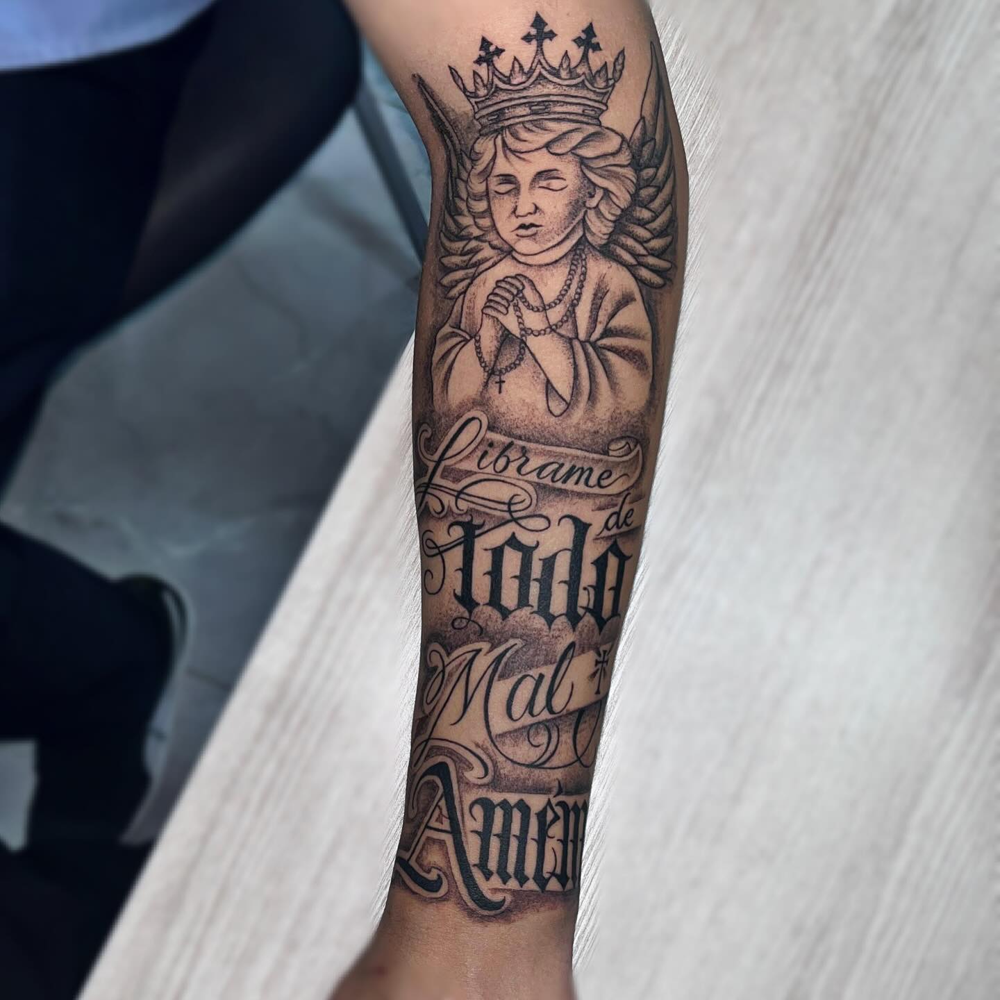 Rey y oración tinta