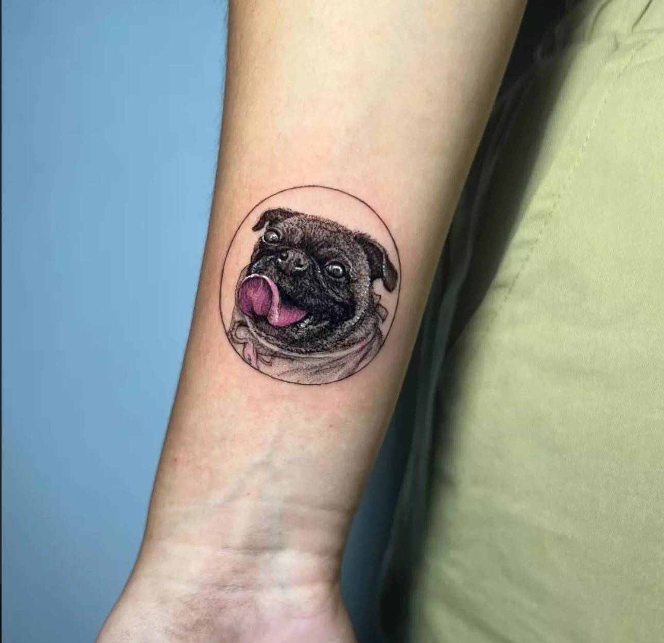 Perro pequeño realista
