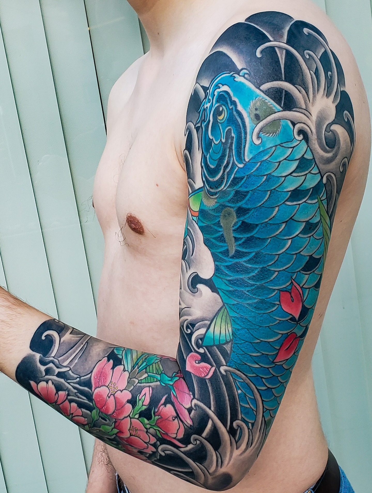 Koi y flores japonesas