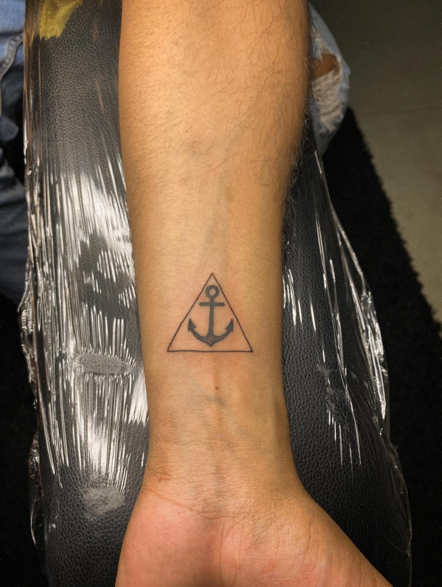 Anchor Triangle Symbol
